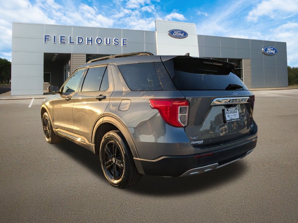 Used 2024 Ford Explorer XLT w/ Equipment Group 202A AWD/4WD image 11