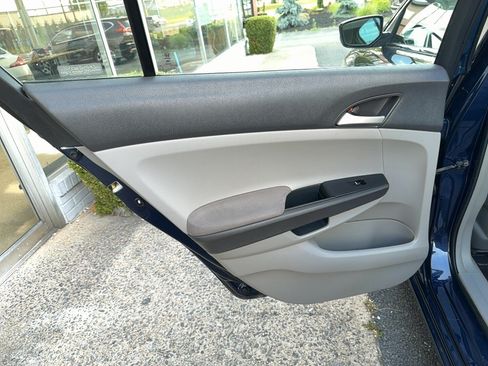 Used 2009 Honda Accord LX-P image 15