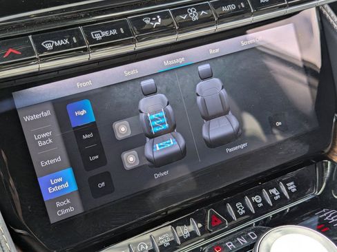 Used 2024 Jeep Grand Wagoneer L 4WD image 25