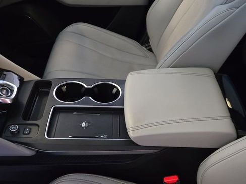 Certified 2025 Acura MDX FWD w/ Technology Package image 21