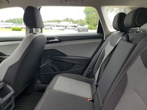 Certified 2024 Volkswagen Taos S FWD image 11