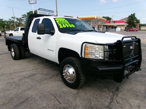 Used 2013 Chevrolet Silverado 3500 W/T w/ Snow Plow Prep Package AWD/4WD image 2