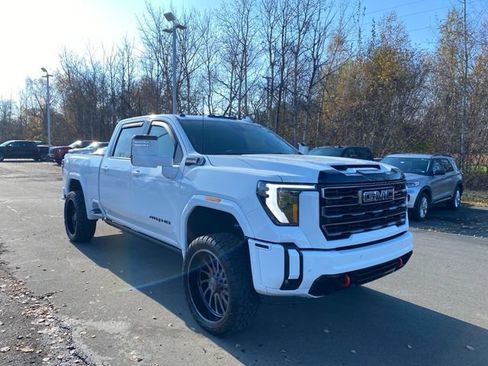 Used 2025 GMC Sierra 3500 AT4 w/ AT4 Premium Plus Package AWD/4WD image 8