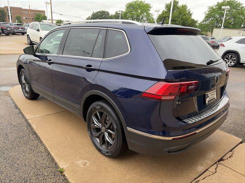 Used 2023 Volkswagen Tiguan SE w/ Panoramic Sunroof Package AWD/4WD image 6
