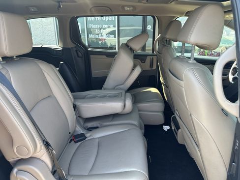 Used 2023 Honda Odyssey Touring image 13