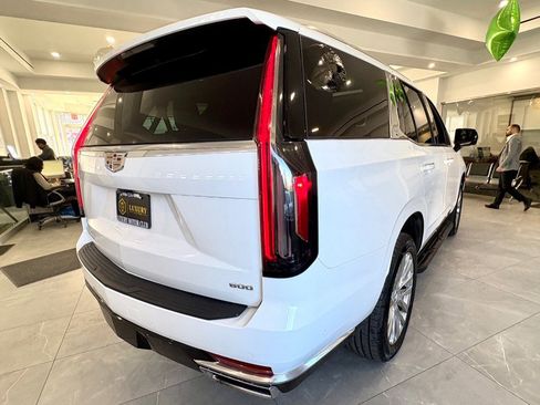 Used 2023 Cadillac Escalade Premium Luxury image 7