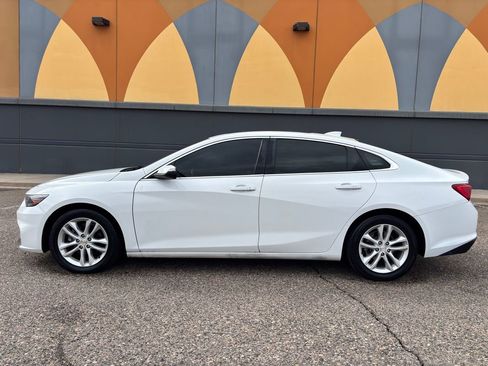 Used 2018 Chevrolet Malibu LT image 3