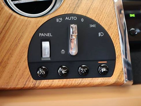 Certified 2016 Rolls-Royce Wraith RWD image 31