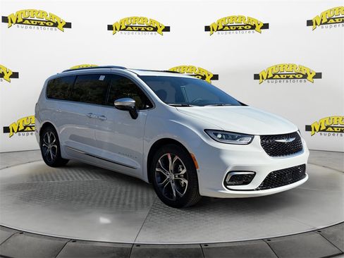 New 2026 Chrysler Pacifica Pinnacle image 7
