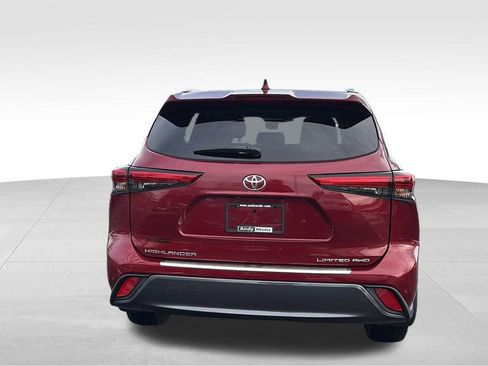 Used 2020 Toyota Highlander Limited image 6