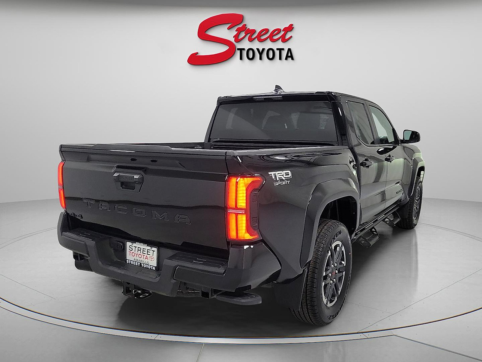 Certified 2024 Toyota Tacoma TRD Sport AWD/4WD image 4
