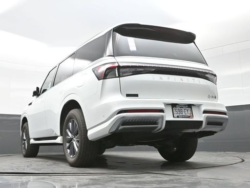 Certified 2025 INFINITI QX80 Pure image 23