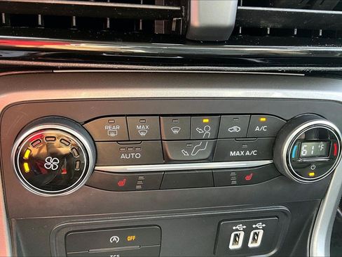 Used 2018 Ford EcoSport Titanium AWD/4WD image 15