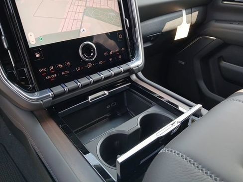 New 2026 GMC Yukon XL Denali AWD/4WD image 18