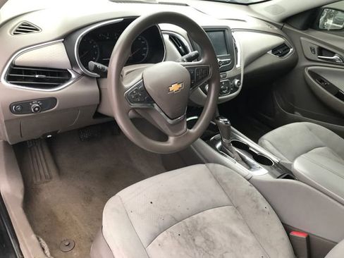 Used 2016 Chevrolet Malibu LT image 5