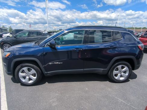 Used 2021 Jeep Compass Latitude w/ Convenience Group AWD/4WD image 5
