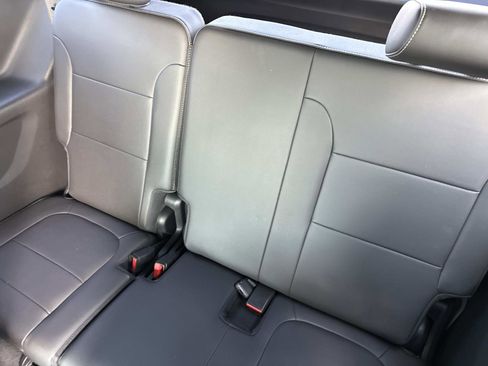 Certified 2023 Chevrolet Traverse LT image 12