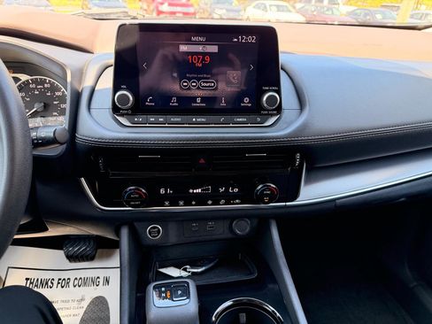 Used 2023 Nissan Rogue SV AWD/4WD image 30