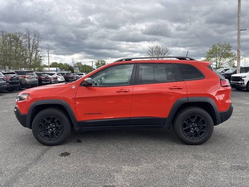 Used 2021 Jeep Cherokee Trailhawk w/ Sun, Sound & Nav Group AWD/4WD image 4