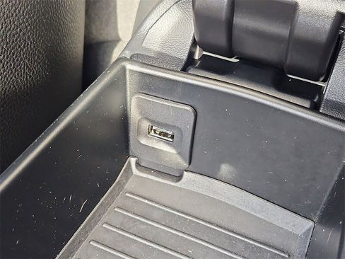 Used 2019 Porsche 718 Cayman image 17