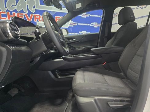 Used 2025 Chevrolet Equinox LT image 14