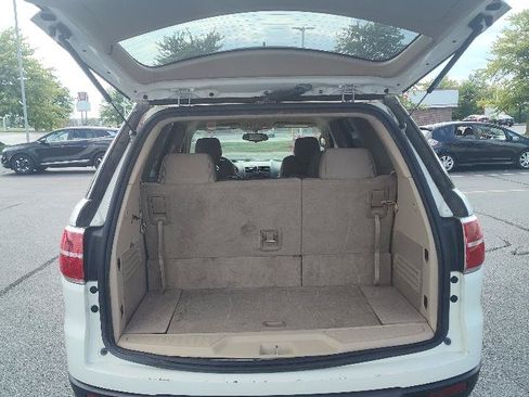 Used 2008 Saturn Outlook XE w/ Preferred Package FWD image 18