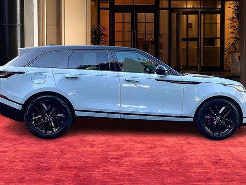 Used 2025 Land Rover Range Rover Velar Dynamic SE image 13