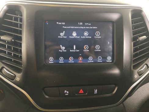 Used 2021 Jeep Cherokee Latitude Lux w/ Sun & Sound Group AWD/4WD image 25
