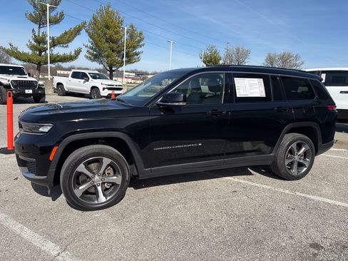 Used 2023 Jeep Grand Cherokee L Limited image 15
