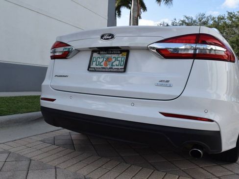 Used 2020 Ford Fusion SE FWD image 20