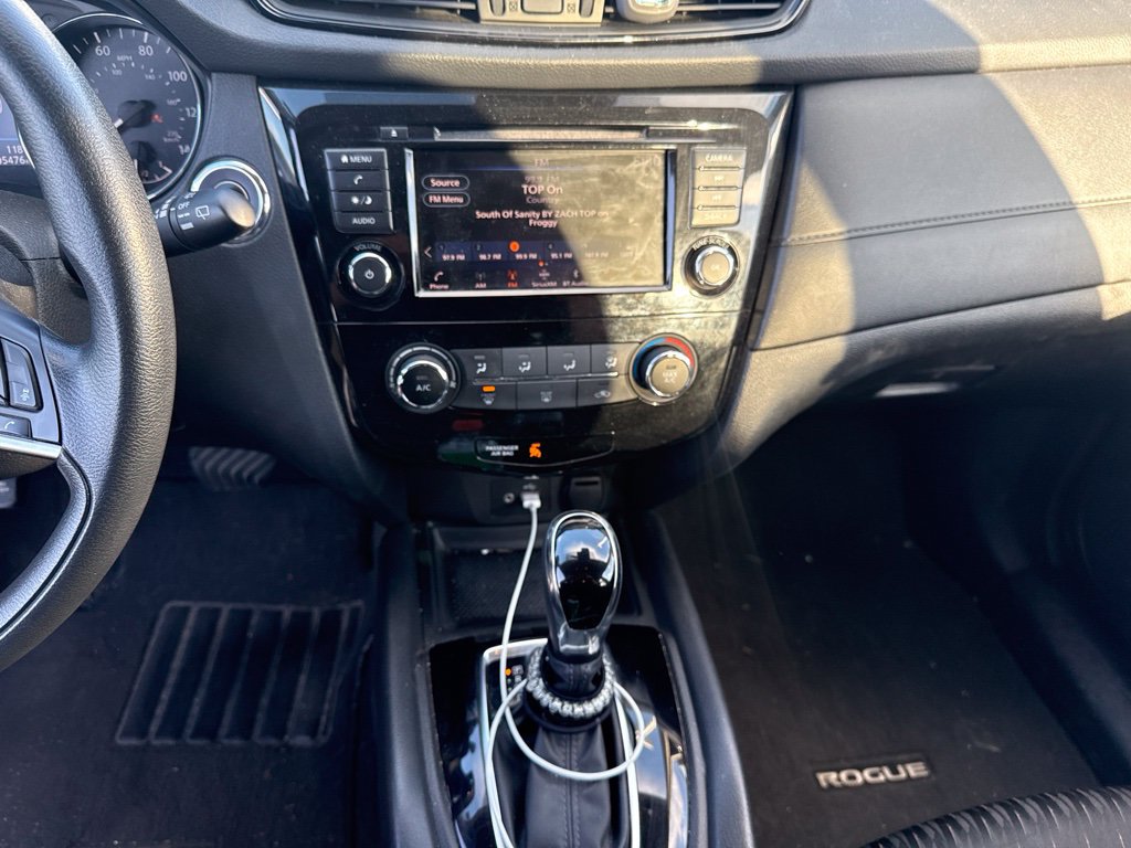 Used 2019 Nissan Rogue SV AWD/4WD image 18