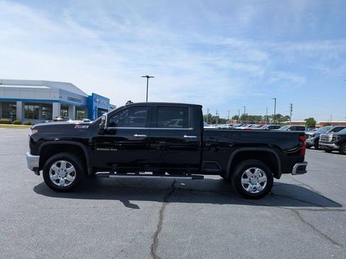 Used 2020 Chevrolet Silverado 2500 LTZ w/ LTZ Plus Package AWD/4WD image 6