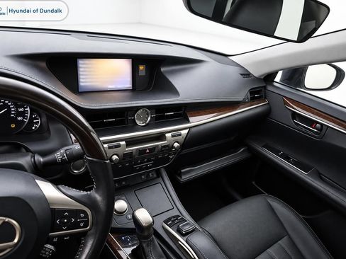 Used 2016 Lexus ES 350 w/ Luxury Package w/Wood Trim FWD image 11