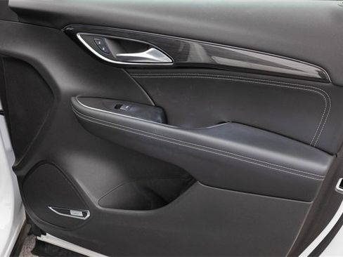 Used 2021 Buick Envision Essence w/ Technology Package I image 20