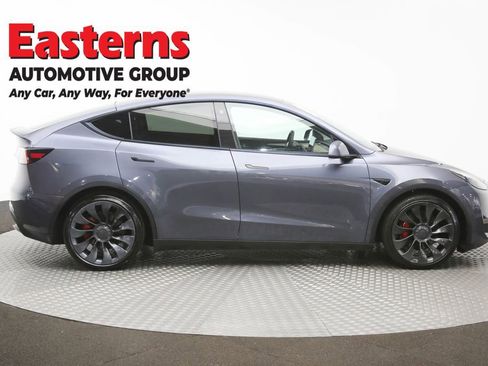 Used 2022 Tesla Model Y Performance image 4