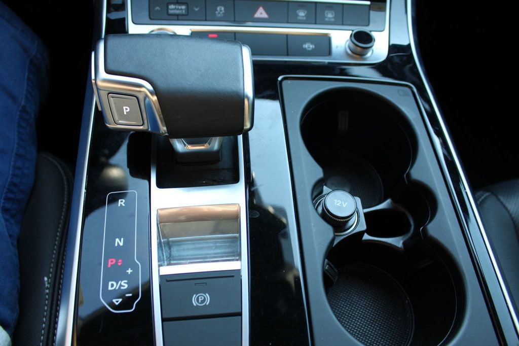 Used 2021 Audi Q8 Premium Plus AWD/4WD image 22