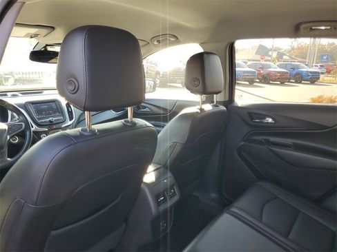 Used 2021 Chevrolet Equinox LT image 29