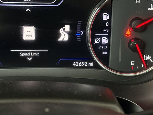 Used 2024 Chevrolet Malibu LT image 26