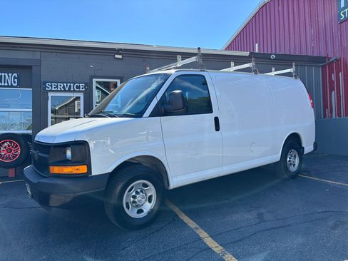 Used 2015 Chevrolet Express 3500 image 5