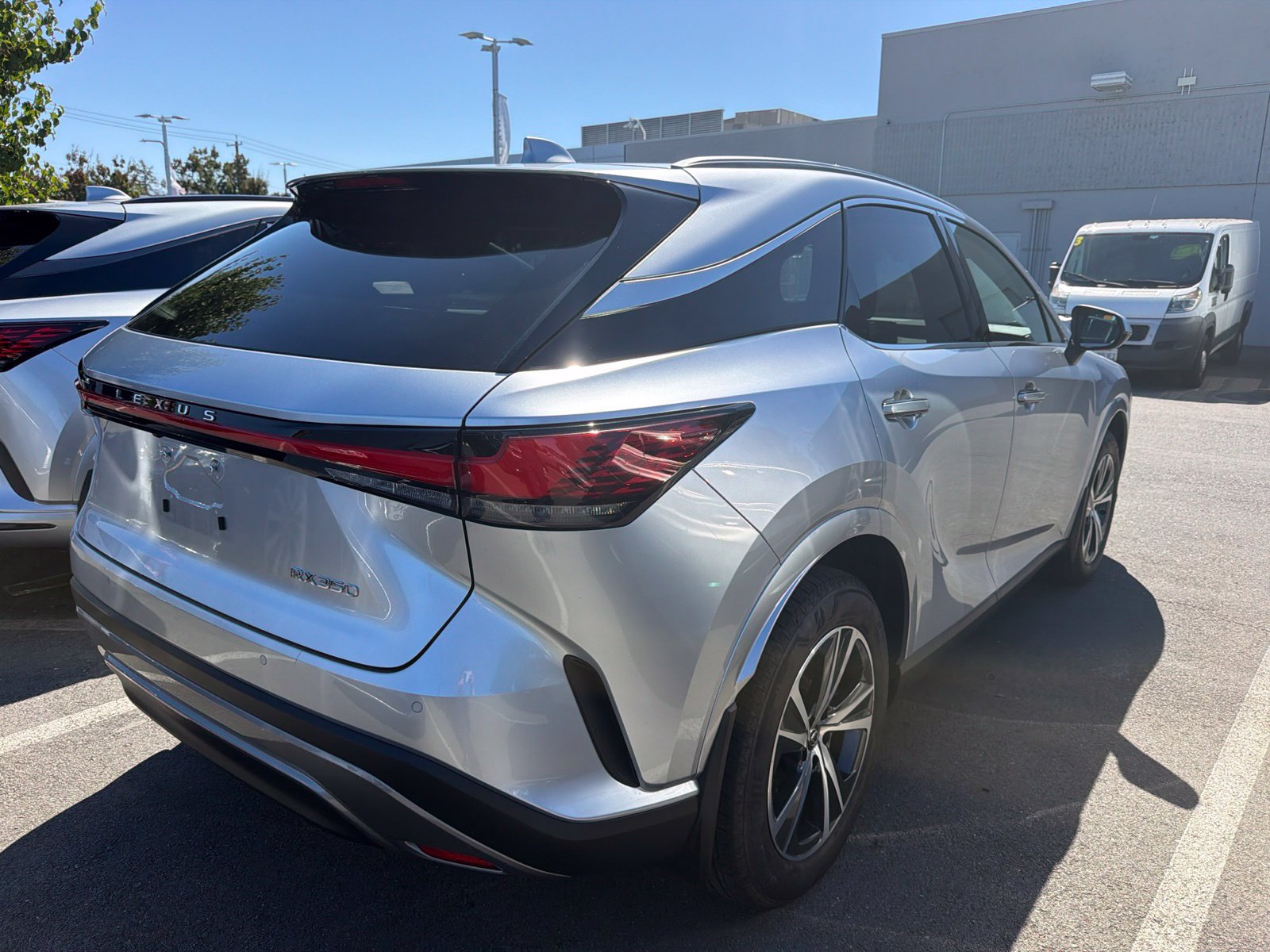 Used 2025 Lexus RX 350 Premium w/ Accessory Package (K3) FWD image 2