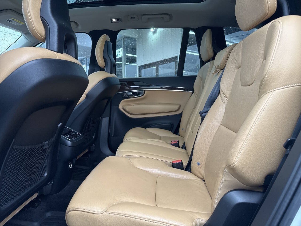 Used 2016 Volvo XC90 T6 Momentum w/ Momentum Plus Package AWD/4WD image 27