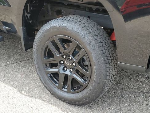 Certified 2022 Chevrolet Silverado 1500 Custom Trail Boss AWD/4WD image 32