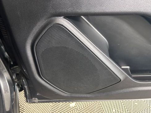 Used 2020 Ford Explorer XLT w/ Equipment Group 202A image 31