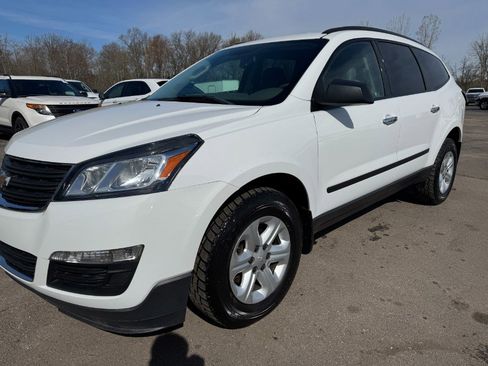 Used 2016 Chevrolet Traverse LS AWD/4WD image 9