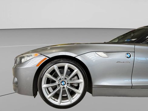 Used 2013 BMW Z4 sDrive35i w/ M Sport Pkg image 9