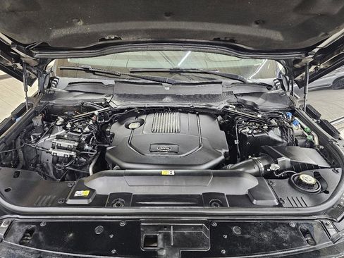 Used 2018 Land Rover Range Rover HSE image 44