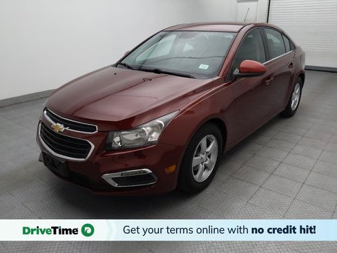 Used 2015 Chevrolet Cruze LT w/ Technology Package FWD image 1