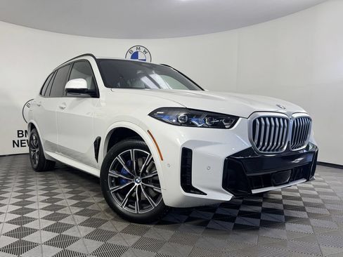 New 2026 BMW X5 xDrive40i w/ M Sport Package AWD/4WD image 3
