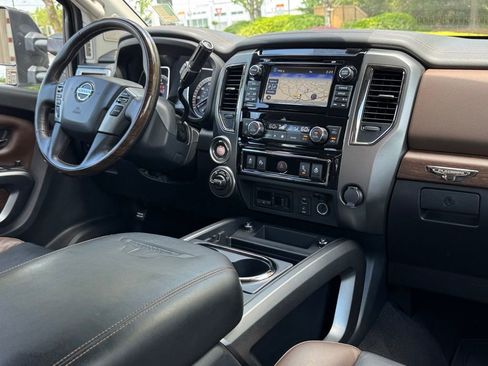 Used 2017 Nissan Titan Platinum Reserve AWD/4WD image 18
