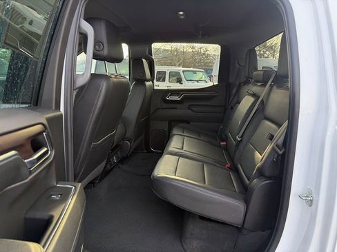 Used 2024 GMC Sierra 1500 SLT image 20